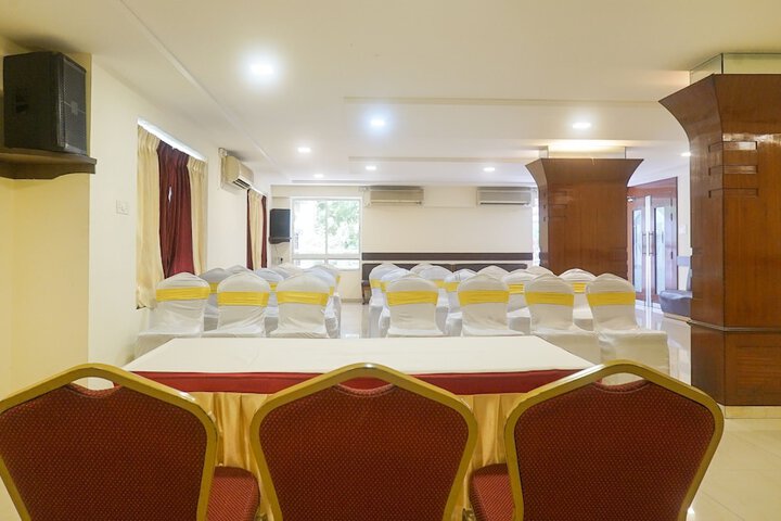 Ballroom/Hall 35 of 40