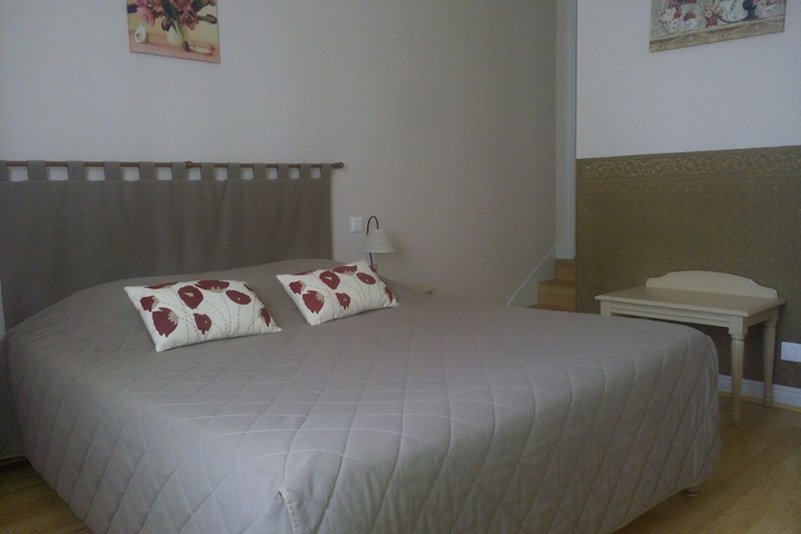 Room 3 of 60