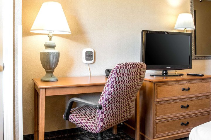 Room 15 of 35