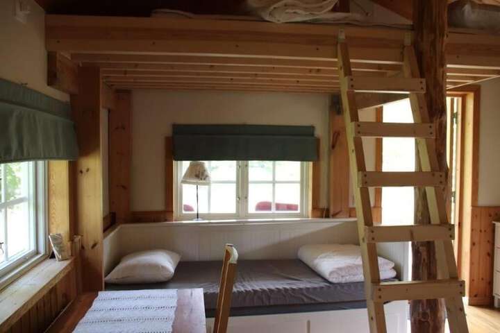 Room 6 of 27