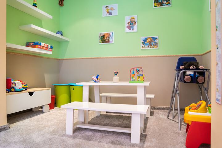 Room 34 of 67