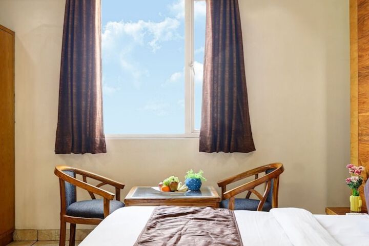 Room 6 of 31