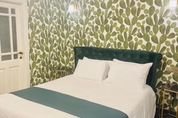 Room 15 of 97