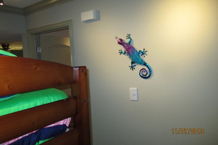 Room 12 of 210