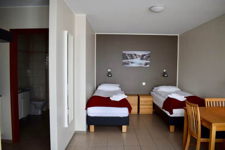 Room 6 of 38