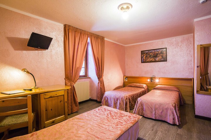 Room 15 of 46