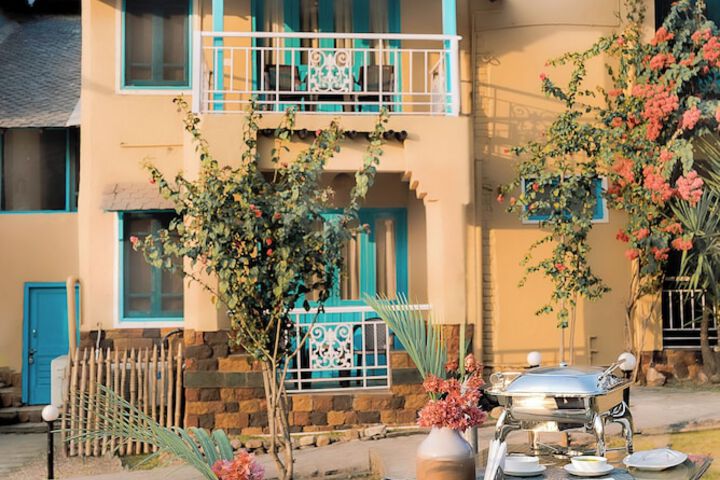 Hotel Exterior 113 of 150