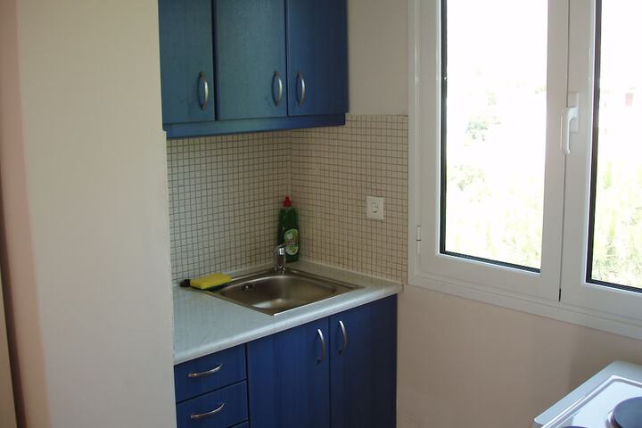 Room 14 of 96