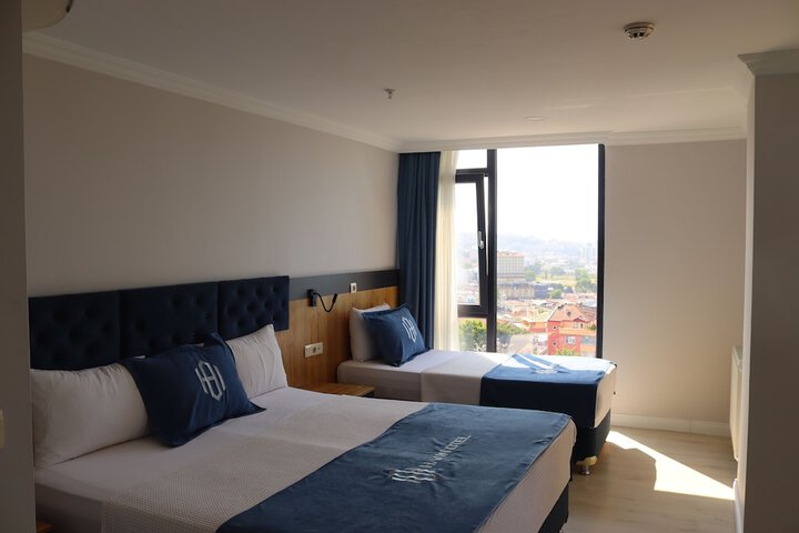 Room 35 of 90