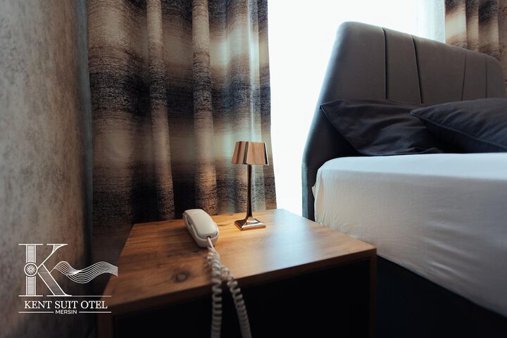 Room 15 of 37