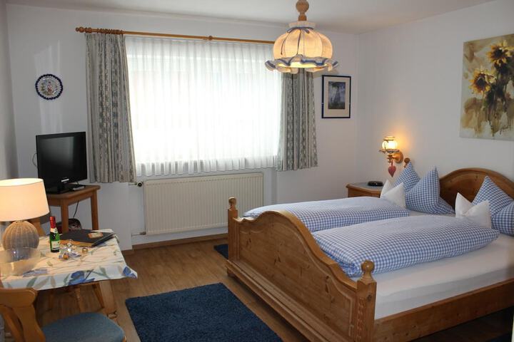 Room 8 of 55