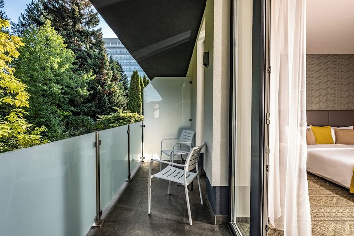 Terrace/Patio 12 of 30