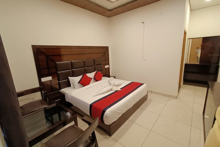 Room 5 of 29