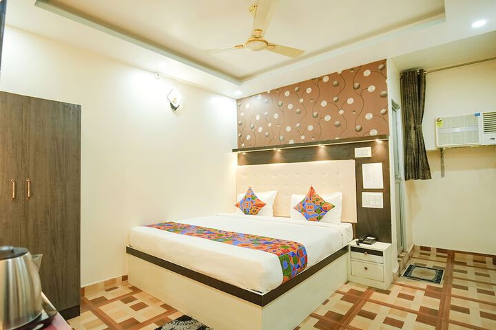 Room 11 of 26