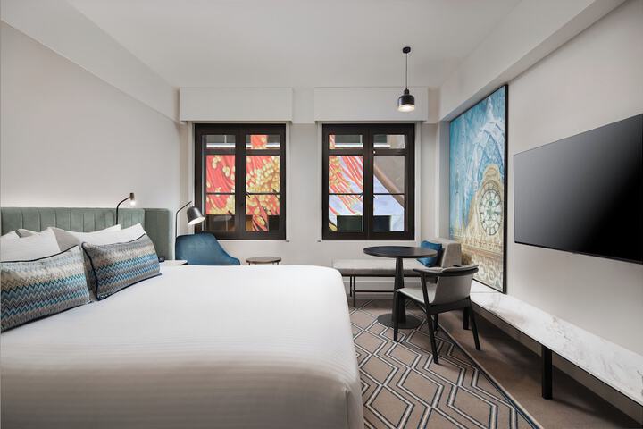 Room 22 of 60