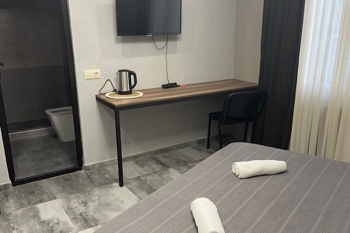 Room 4 of 55