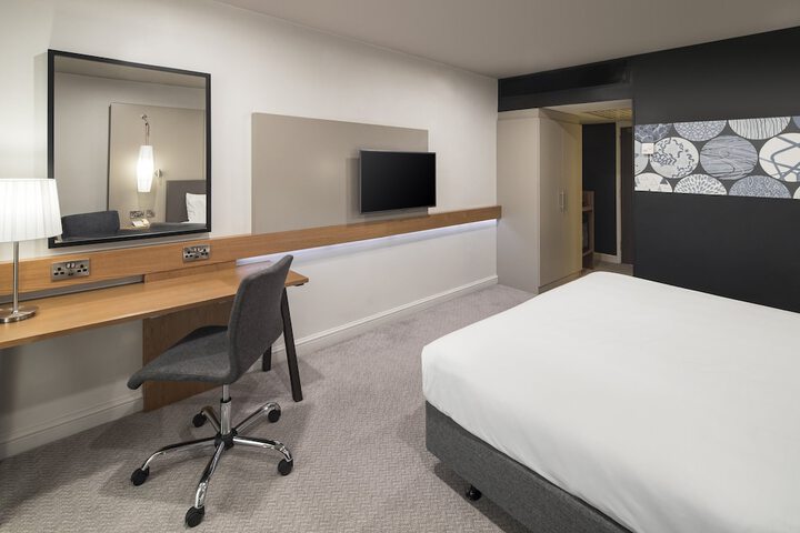 Room 30 of 137