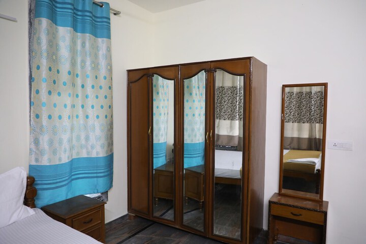 Room 7 of 22