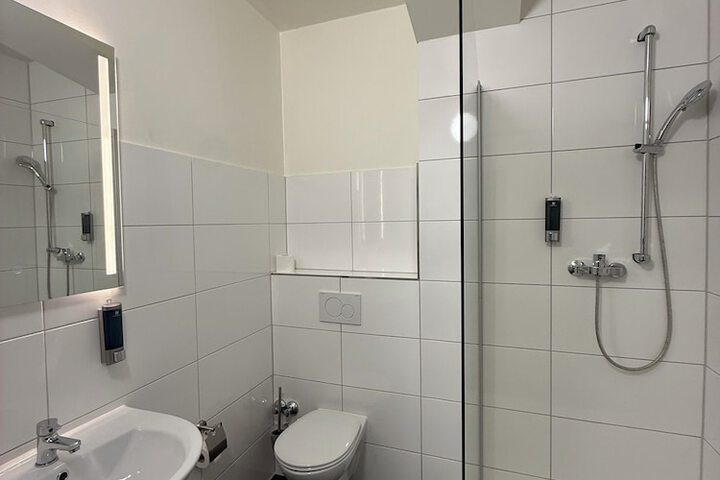 Room 18 of 21
