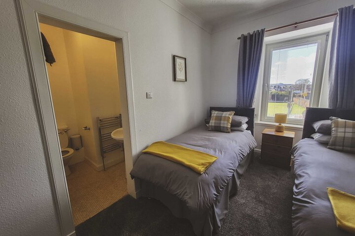 Room 4 of 14