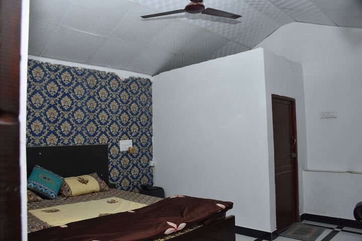 Room 3 of 22