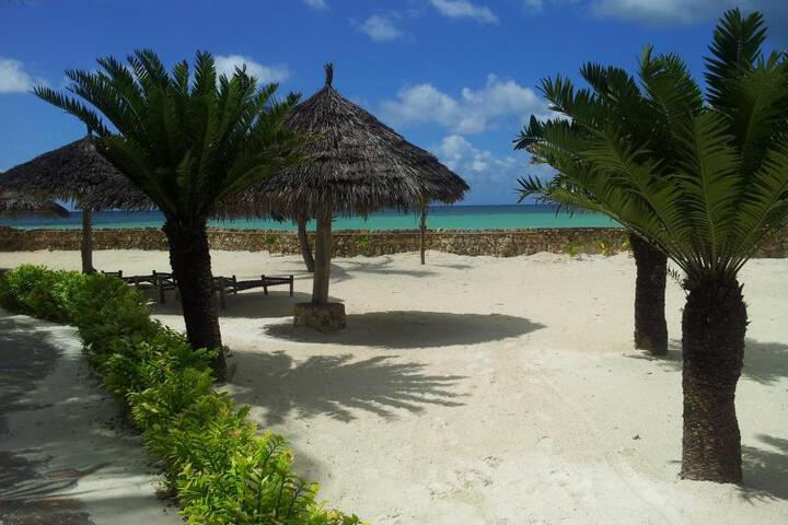 Beach 4 of 9