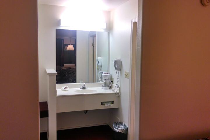 Room 17 of 22