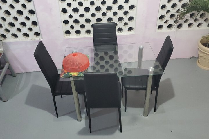Room 3 of 8