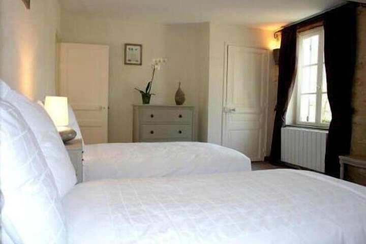 Room 10 of 63