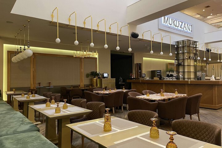 Dining 93 of 219