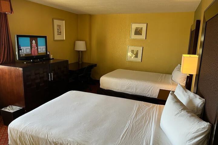 Room 14 of 25