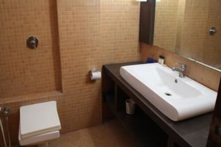 Room 5 of 31