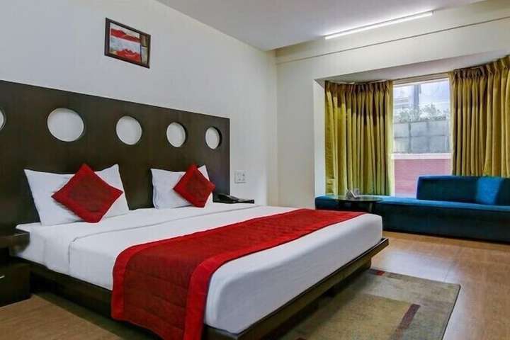 Room 7 of 10