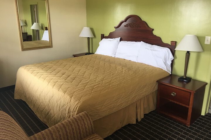 Room 6 of 20