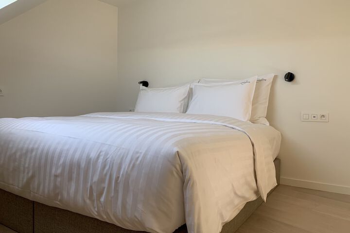 Room 16 of 65