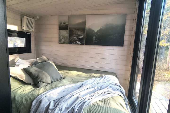 Room 4 of 163