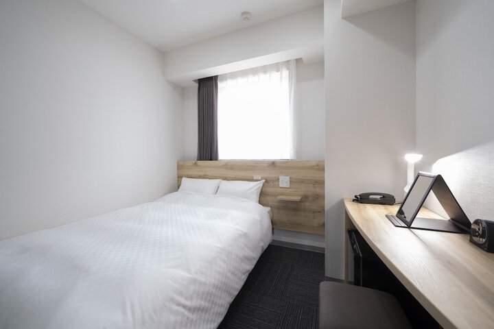 Room 19 of 33