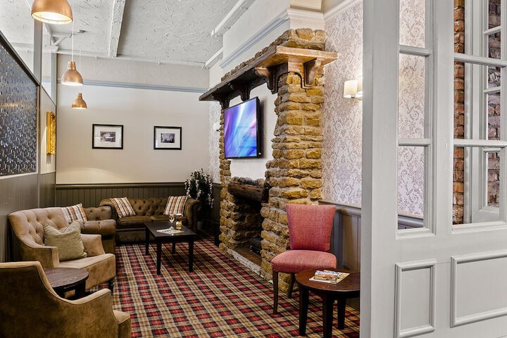 Lounge 61 of 81