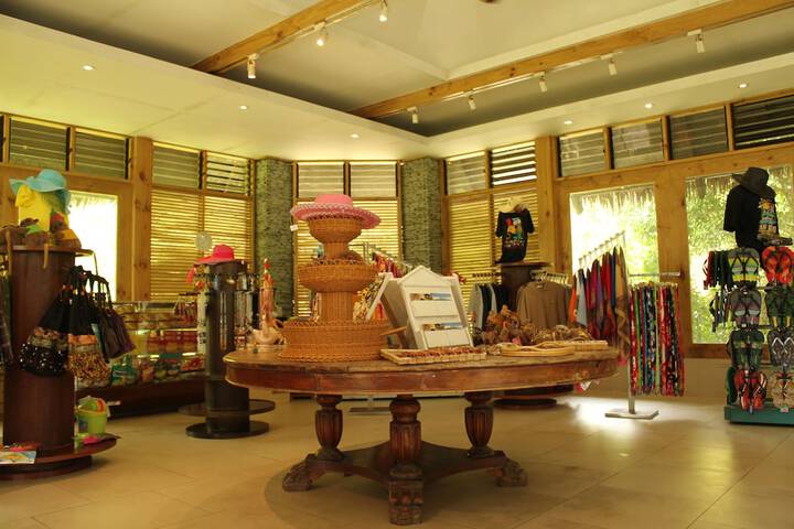 Gift Shop 60 of 80