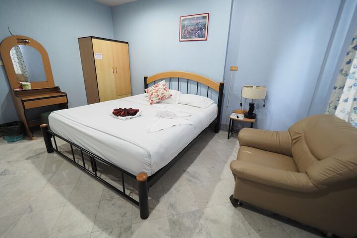 Room 19 of 51