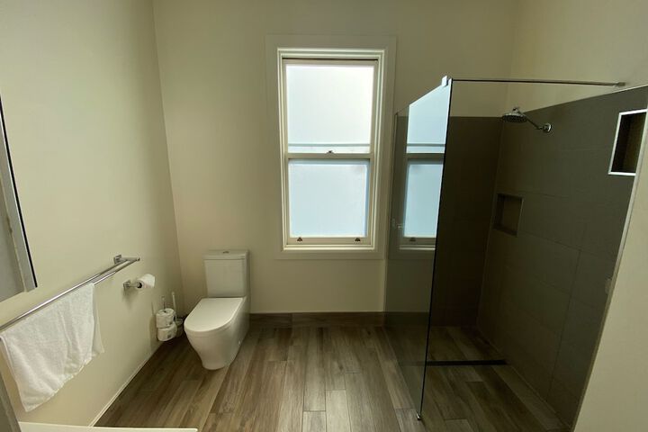 Room 9 of 14