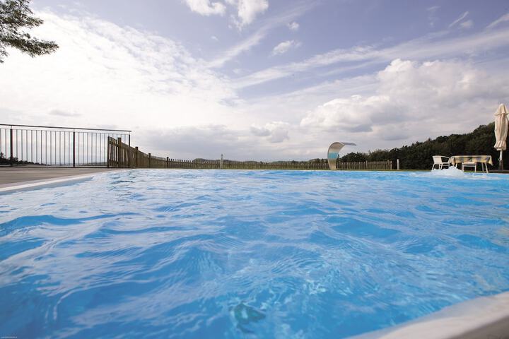 Pool 28 of 47