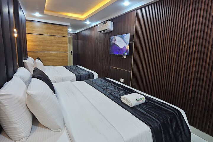 Room 45 of 79