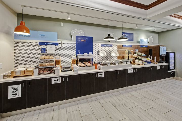 Breakfast/Coffee Service 23 of 41