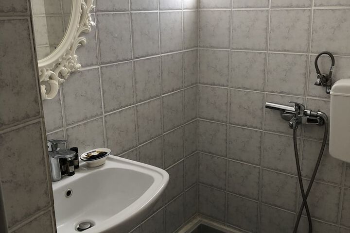 Room 45 of 58