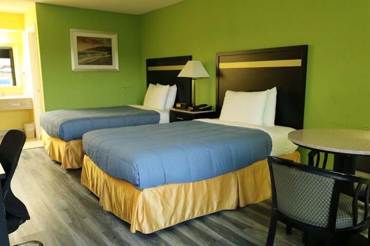 Room 7 of 24