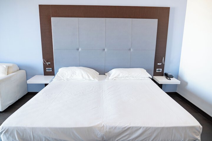 Room 12 of 52