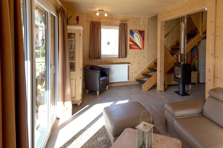 Room 9 of 34