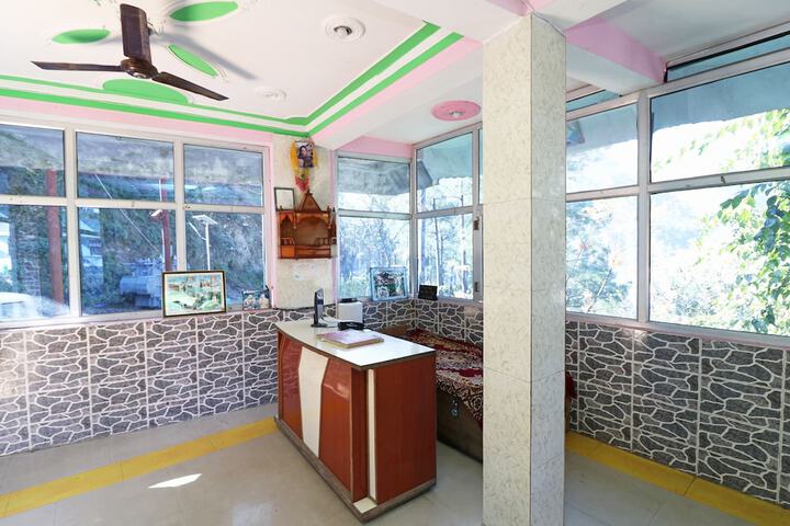 OYO 22960 HOTEL RIYA RESIDENCY