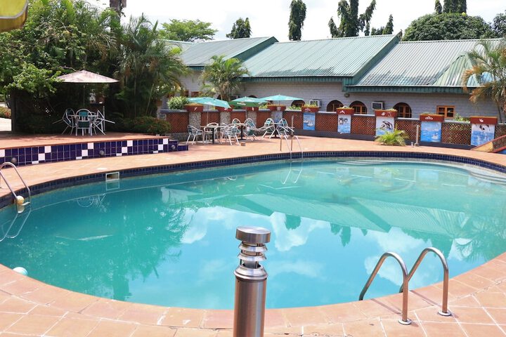 Pool 17 of 29